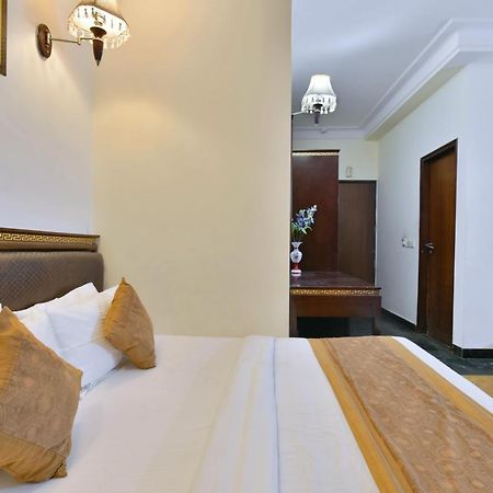 Hotel I Stay & Revels Near New Delhi Railway Station- By Ap Singh Hotels Екстериор снимка