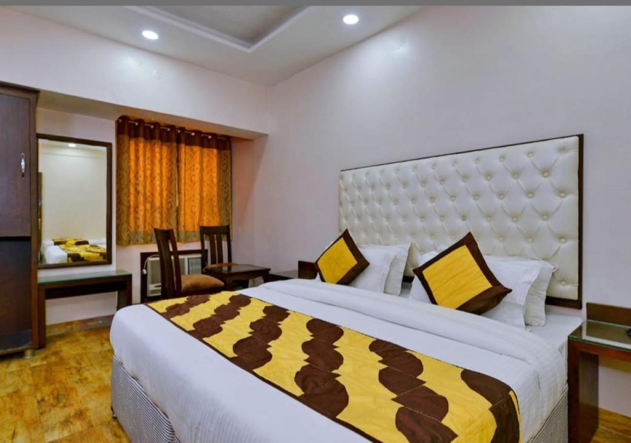 Hotel I Stay & Revels Near New Delhi Railway Station- By Ap Singh Hotels Екстериор снимка