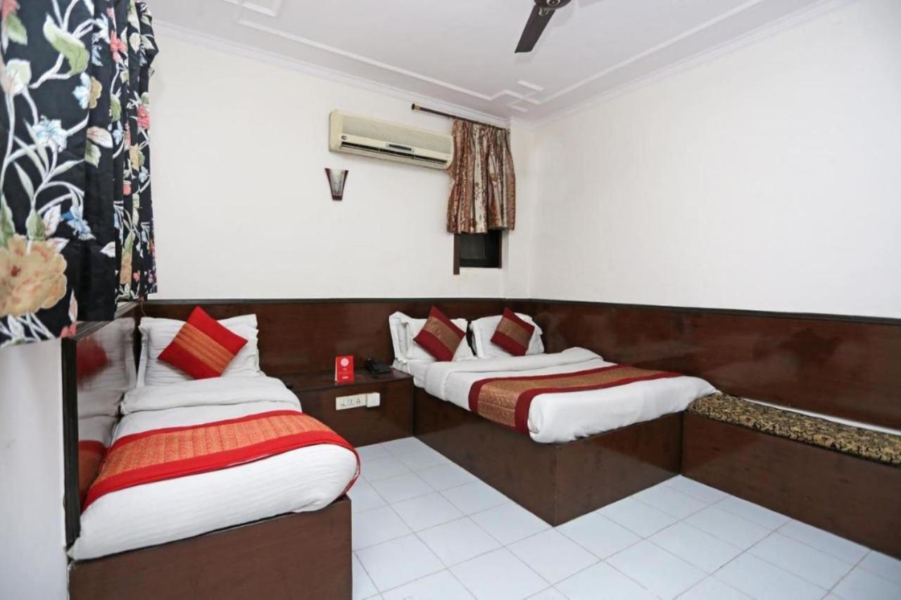 Hotel I Stay & Revels Near New Delhi Railway Station- By Ap Singh Hotels Екстериор снимка
