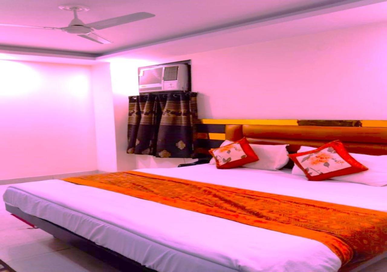 Hotel I Stay & Revels Near New Delhi Railway Station- By Ap Singh Hotels Екстериор снимка