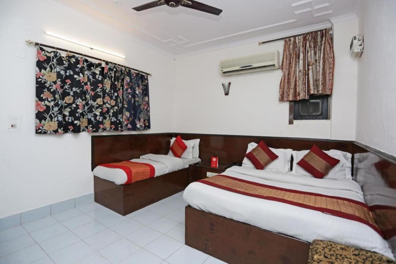 Hotel I Stay & Revels Near New Delhi Railway Station- By Ap Singh Hotels Екстериор снимка
