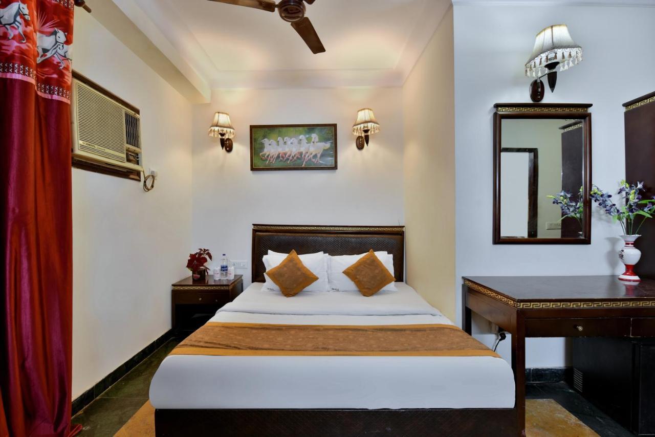 Hotel I Stay & Revels Near New Delhi Railway Station- By Ap Singh Hotels Екстериор снимка