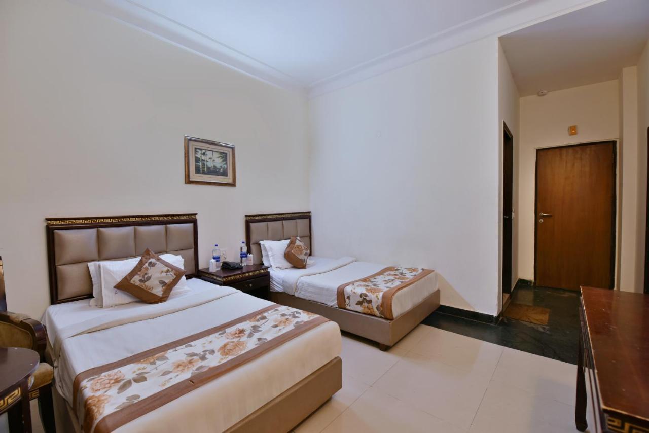 Hotel I Stay & Revels Near New Delhi Railway Station- By Ap Singh Hotels Екстериор снимка