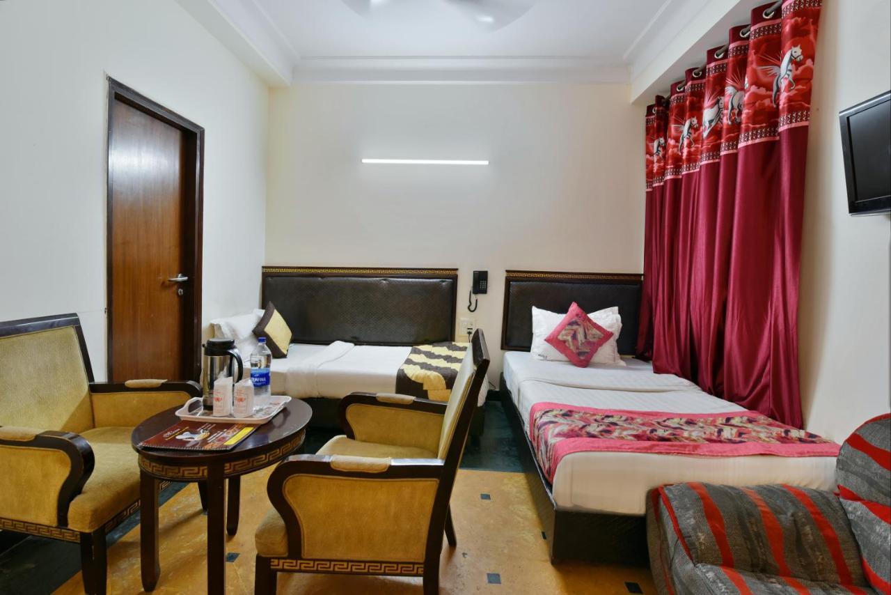 Hotel I Stay & Revels Near New Delhi Railway Station- By Ap Singh Hotels Екстериор снимка