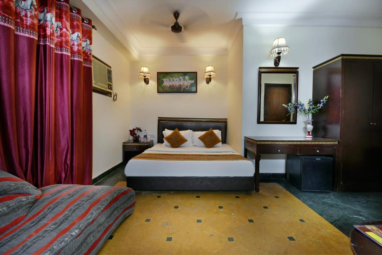 Hotel I Stay & Revels Near New Delhi Railway Station- By Ap Singh Hotels Екстериор снимка