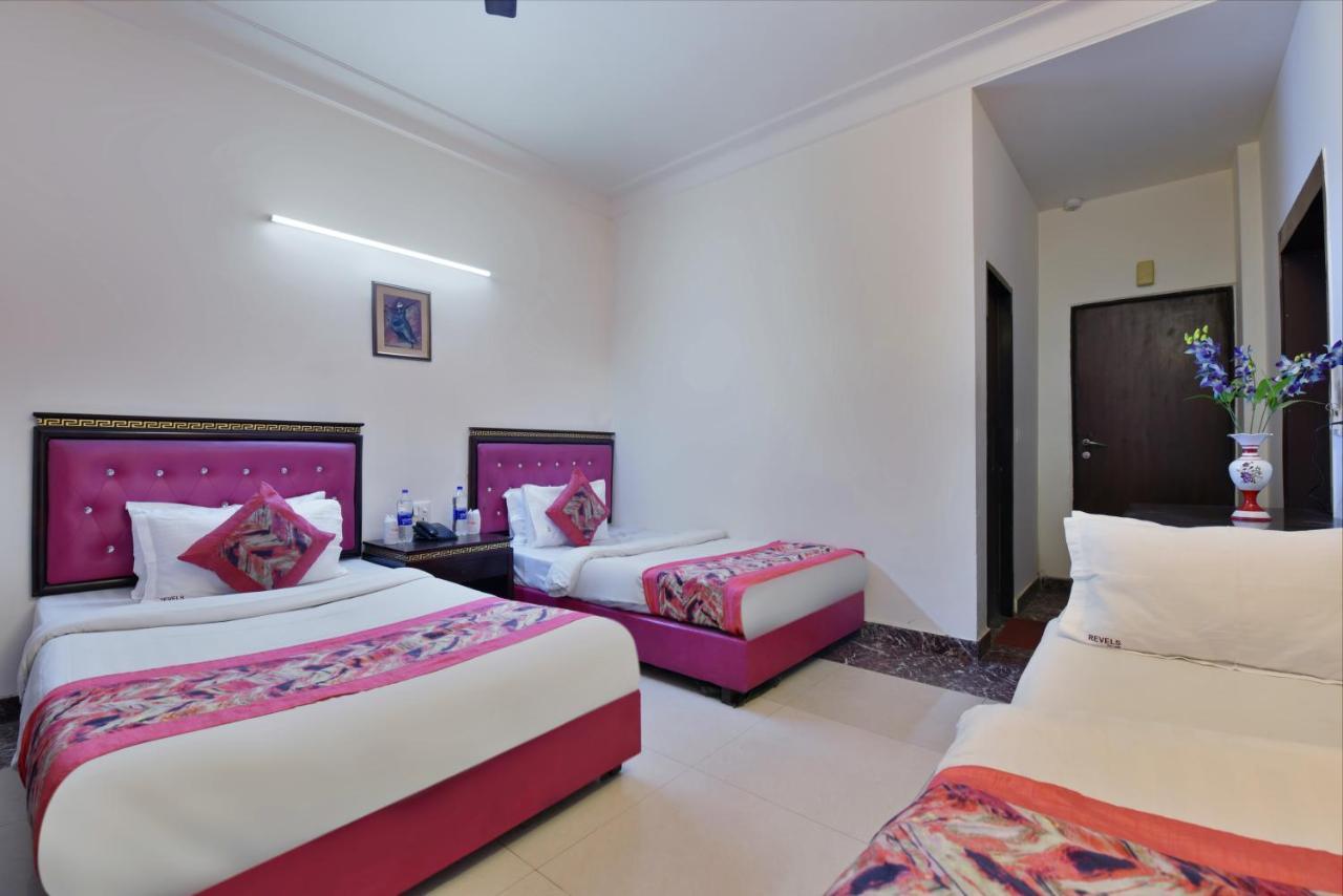 Hotel I Stay & Revels Near New Delhi Railway Station- By Ap Singh Hotels Екстериор снимка