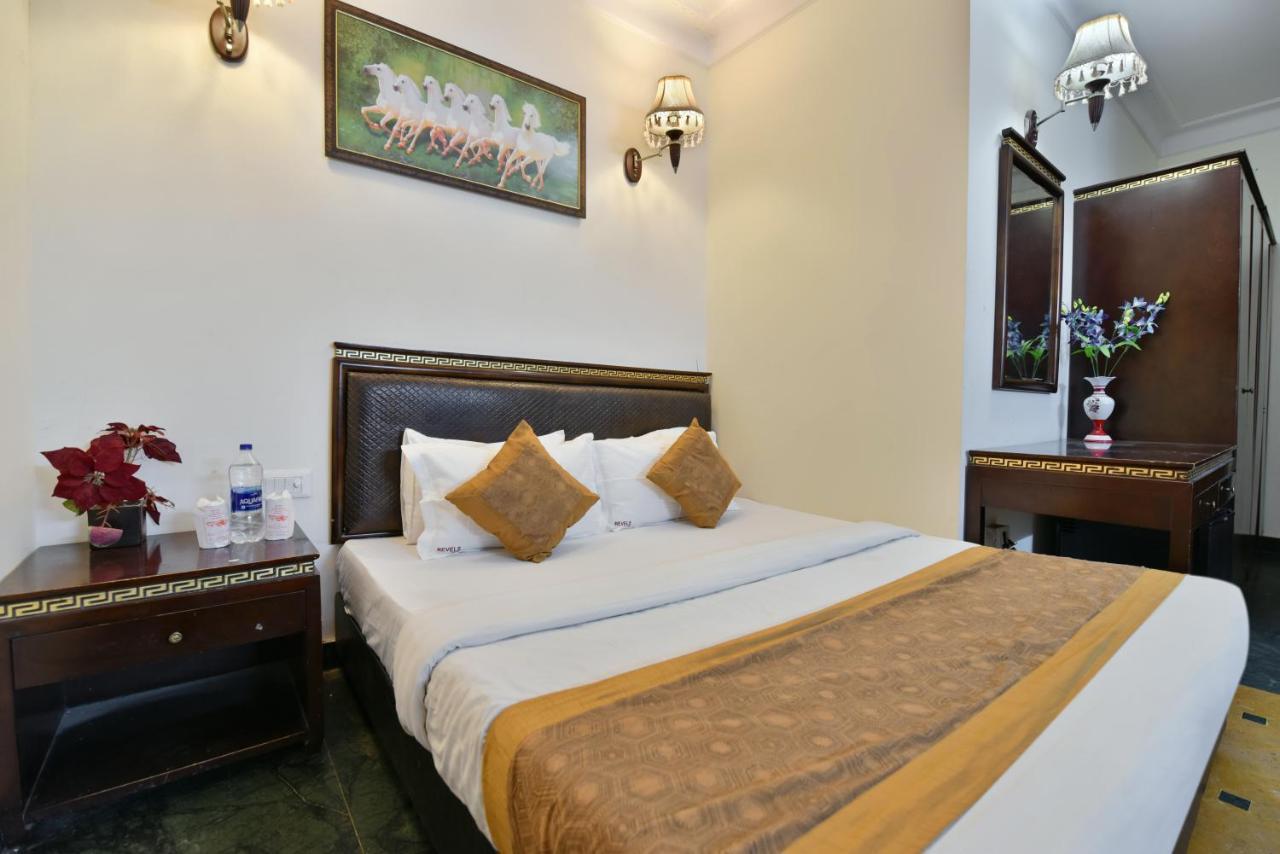 Hotel I Stay & Revels Near New Delhi Railway Station- By Ap Singh Hotels Екстериор снимка
