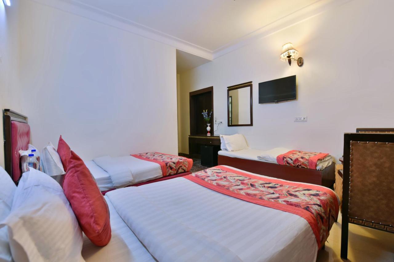 Hotel I Stay & Revels Near New Delhi Railway Station- By Ap Singh Hotels Екстериор снимка
