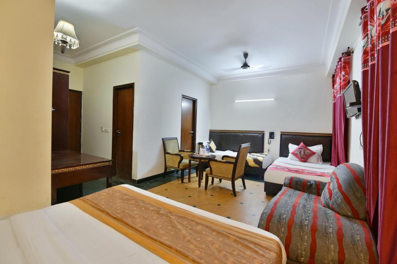 Hotel I Stay & Revels Near New Delhi Railway Station- By Ap Singh Hotels Екстериор снимка